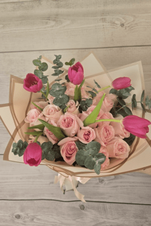 5 Tulipanes y 24 Rosas