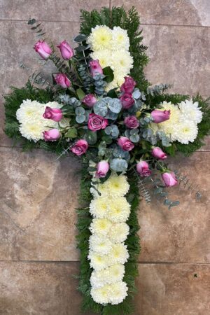 Corona Fúnebre en Cruz Rosas Lila